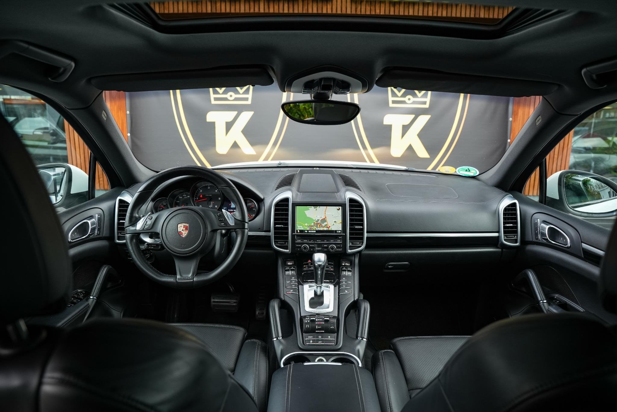 Porsche Cayenne 3.0 D BOSE Memory Schuifdak Luchtvering Crui, Auto's, Automaat, Gebruikt, 255 €/maand, Leder en Stof