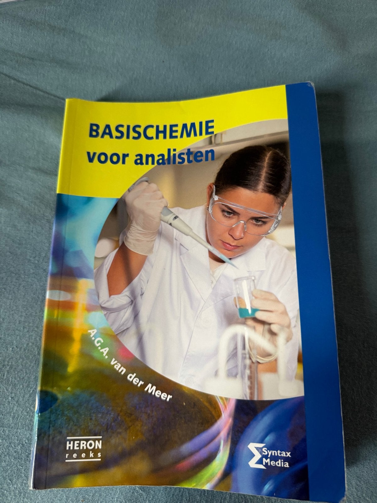Basischemie voor analisten - A.G.A. van der Meer, Ophalen, Beta, Gelezen, MBO