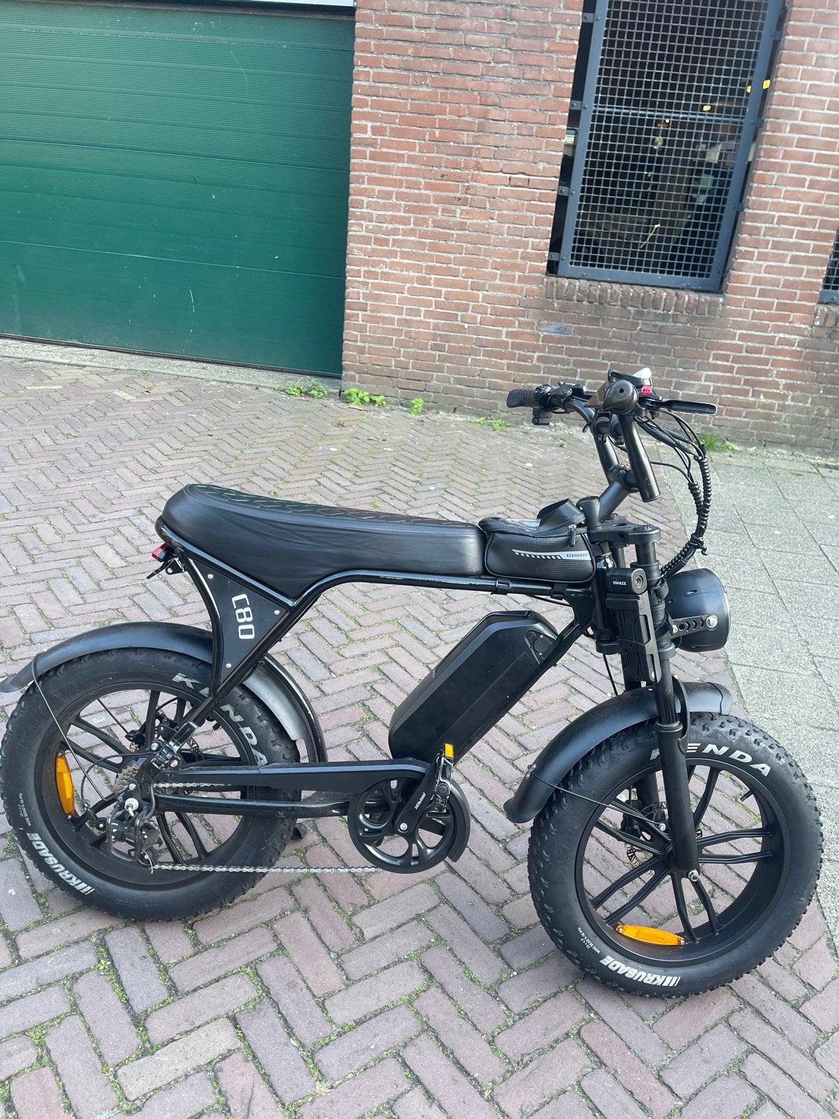 Stoere C80 E-bike met dikke banden, Zo goed als nieuw, 51 tot 55 cm, 50 km per accu of meer, Ophalen