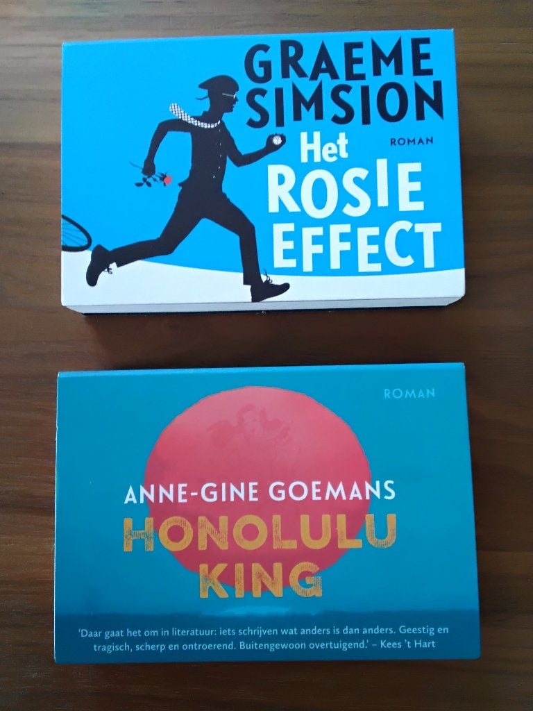 2 Dwarsliggers: Het Rosie Effect en Honolulu King,  p.st.€5, Boeken, Romans, Zo goed als nieuw, Ophalen of Verzenden
