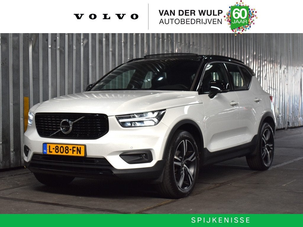 Volvo XC40 T3 163PK R-Design | Trekhaak | Schuifdak | Harman, Auto's, 12 maanden, Gebruikt, Euro 6, Origineel Nederlands