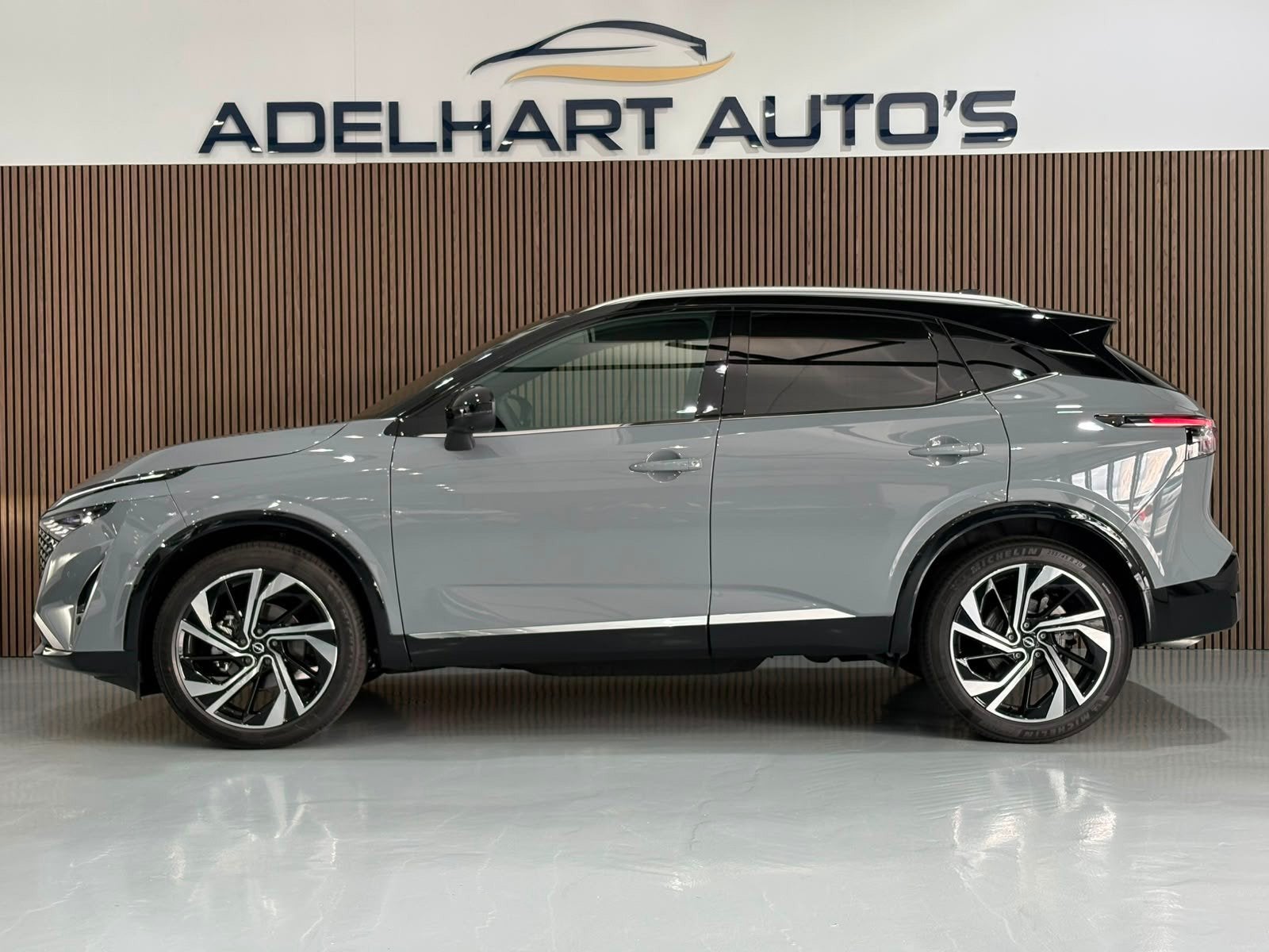 Nissan Qashqai 1.3 MHEV Xtronic Tekna Plus Nardo Grey / Pano, Zwart, 4 cilinders, Verwarmde buitenspiegels, Bedrijf