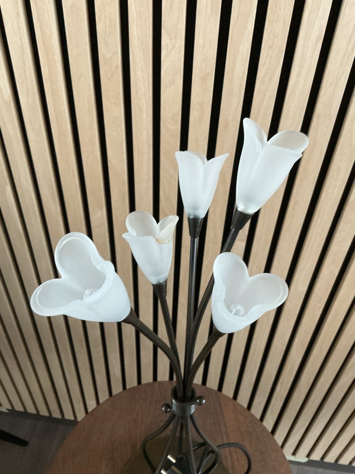 Vandeheg Tafellamp met 5 Witte Bloemkelken - G4 Fitting, Met schakelaar, Gebruikt, Overige merken, Wit