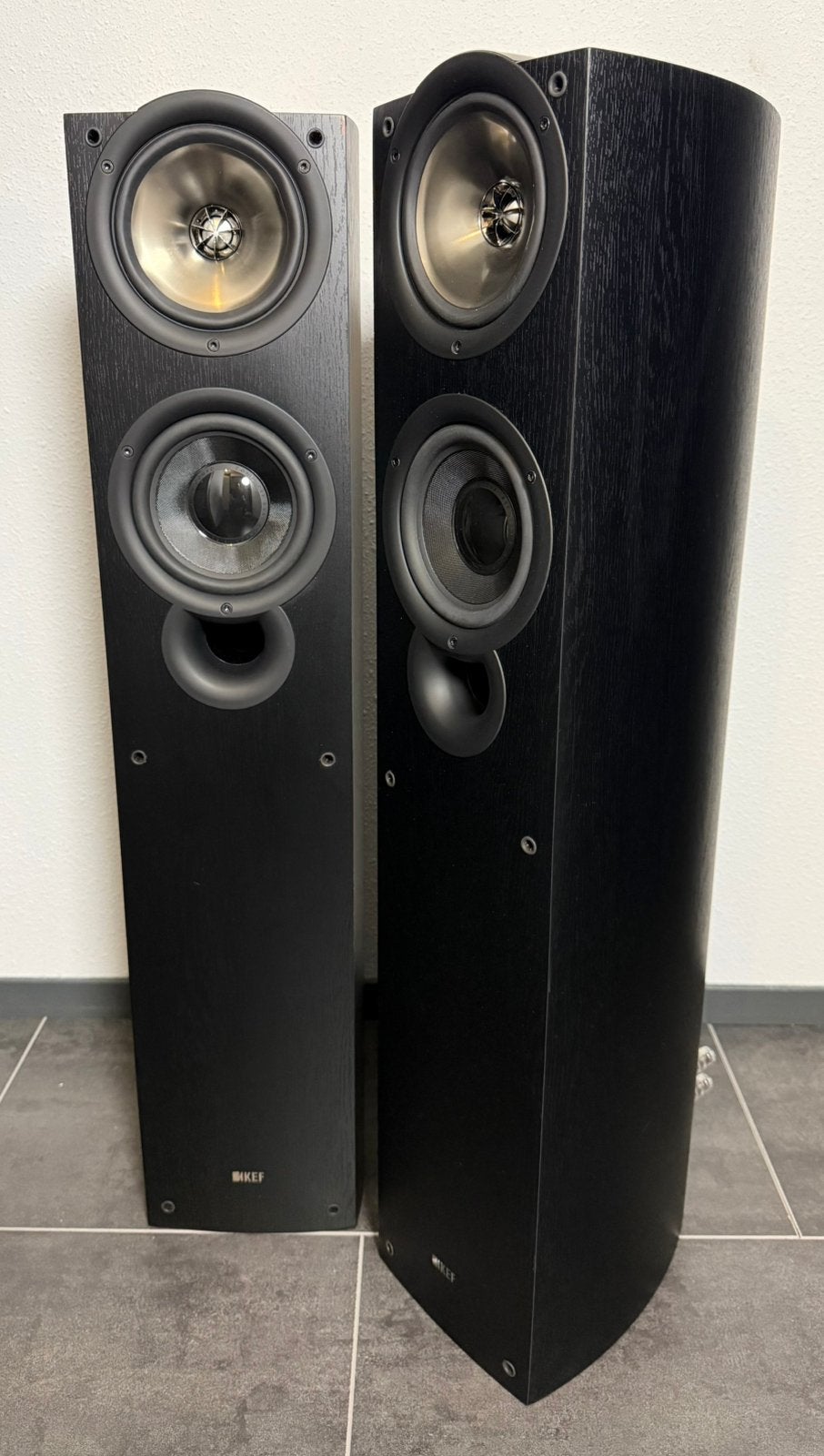 KEF iQ50 slanke zuilen speakers “TOP STAAT” (Black Ash), Zo goed als nieuw, 120 watt of meer, Front, Rear of Stereo speakers, Ophalen