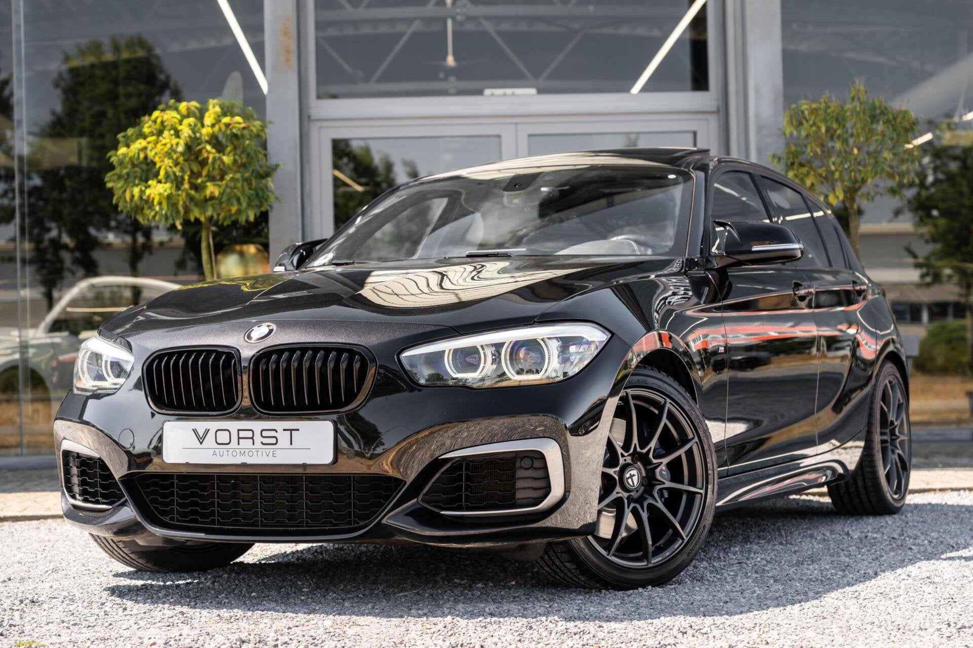 BMW 1-serie M140i Edition Shadow High Executive, Auto's, Achterwielaandrijving, Gebruikt, Zwart, Bedrijf