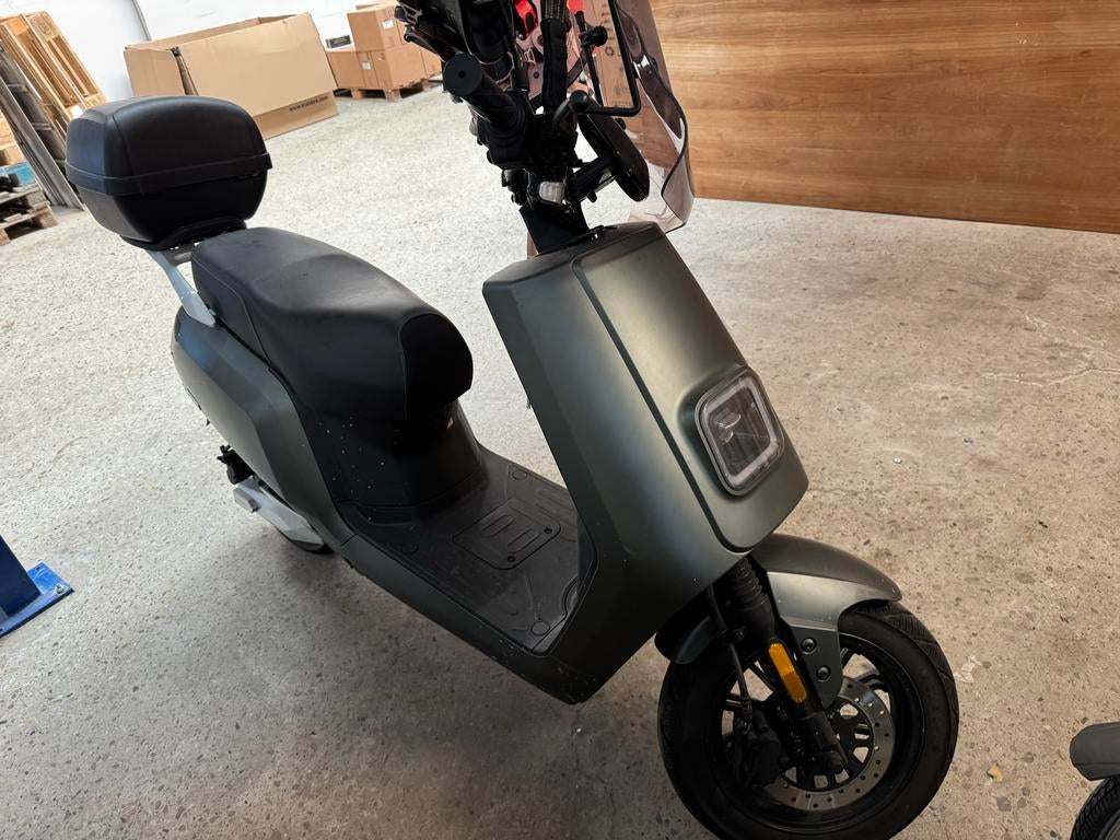 IVA E-GO-S5 Elektrische Scooter - Mosgroen, Nieuwstaat, Fietsen en Brommers, Snorfietsen en Snorscooters, Ophalen of Verzenden