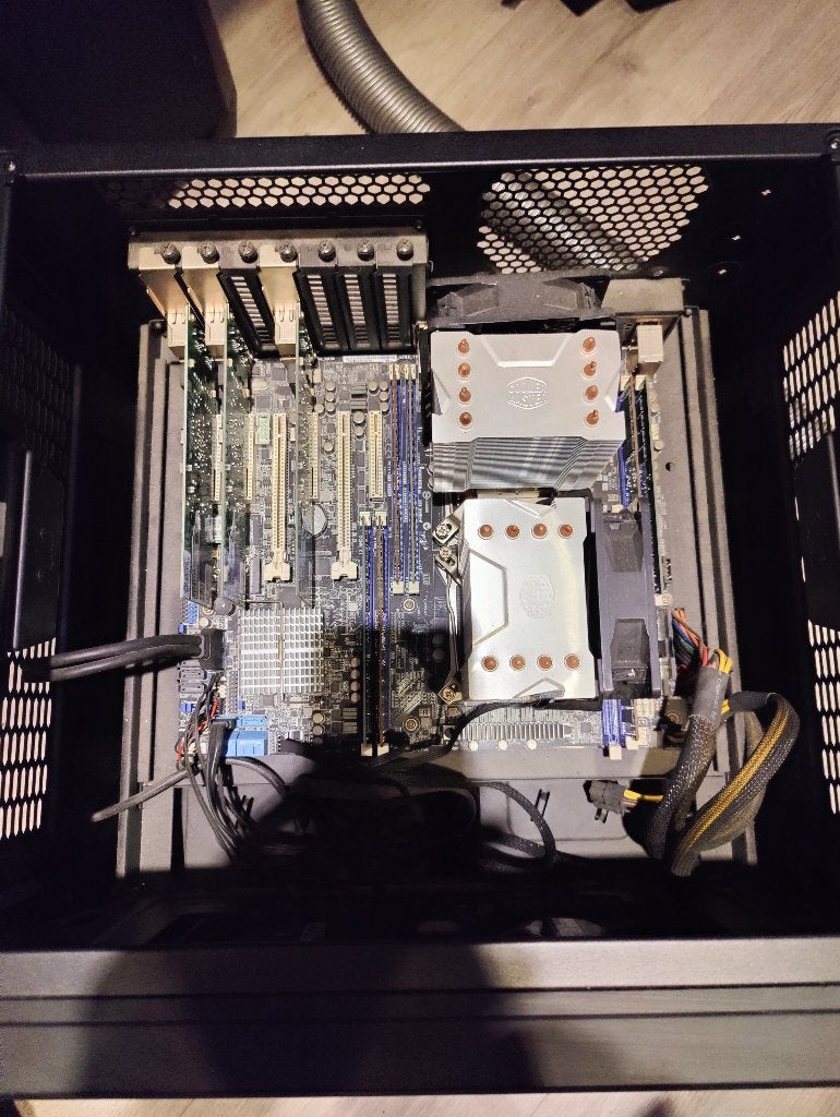 Server Dual Intel Xeon: 112GB RAM, Ophalen, 2 tot 3 Ghz, Hot swappable onderdelen, 128 GB