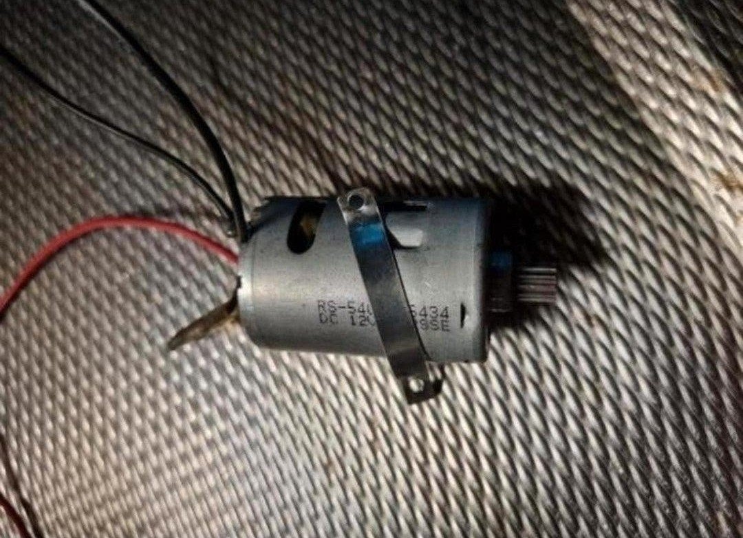 Motor 12v zie foto's bieden gebruikt, Ophalen of Verzenden, Gebruikt