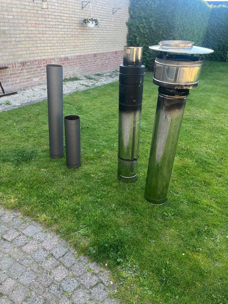 Kachelpijp met verloop naar dubbelwandige pijp 250 euro, Doe-het-zelf en Verbouw, Buizen en Afvoer, Ophalen, Zo goed als nieuw