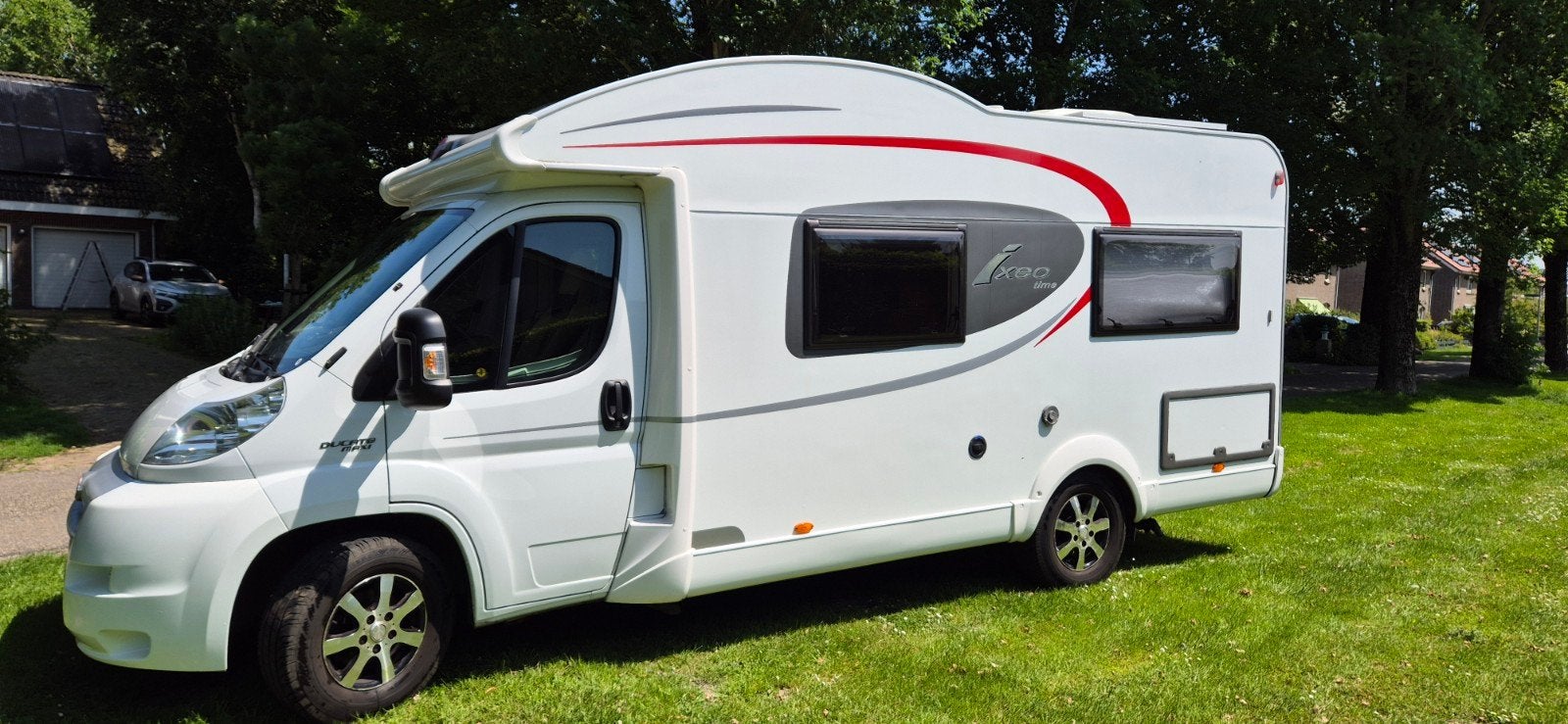 Bürstner camper BOMVOL - Levelsysteem - 6 Gordelplaatsen, Luifel, Ringverwarming, Fiat, 6 tot 7 meter