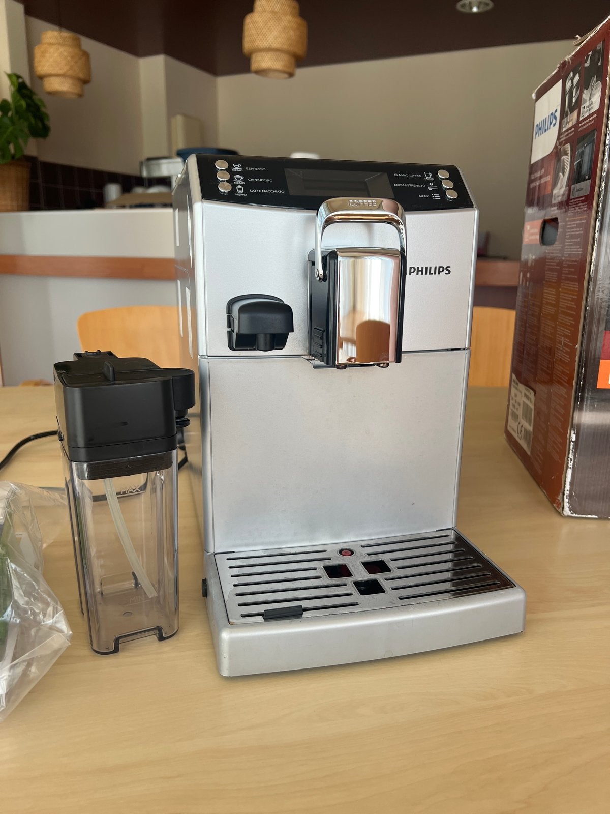Philips EP4050 4000 series volautomatische espressomachine, Ophalen, Afneembaar waterreservoir, Espresso apparaat, 10 kopjes of meer