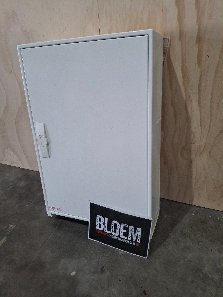 Groepenkast Hager zwaar model, Ophalen, Zo goed als nieuw, 250 mm of meer