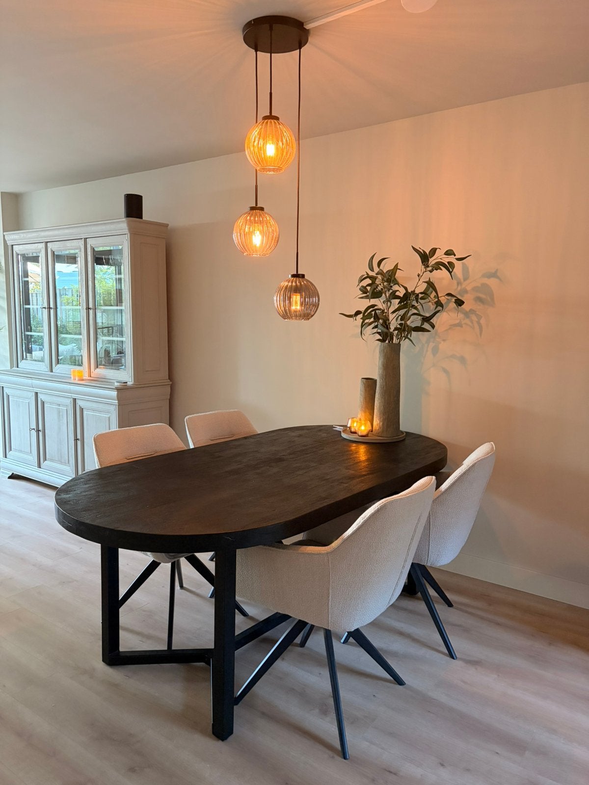 Eettafel, Ophalen, 75 m² of meer, Zwart, Zo goed als nieuw