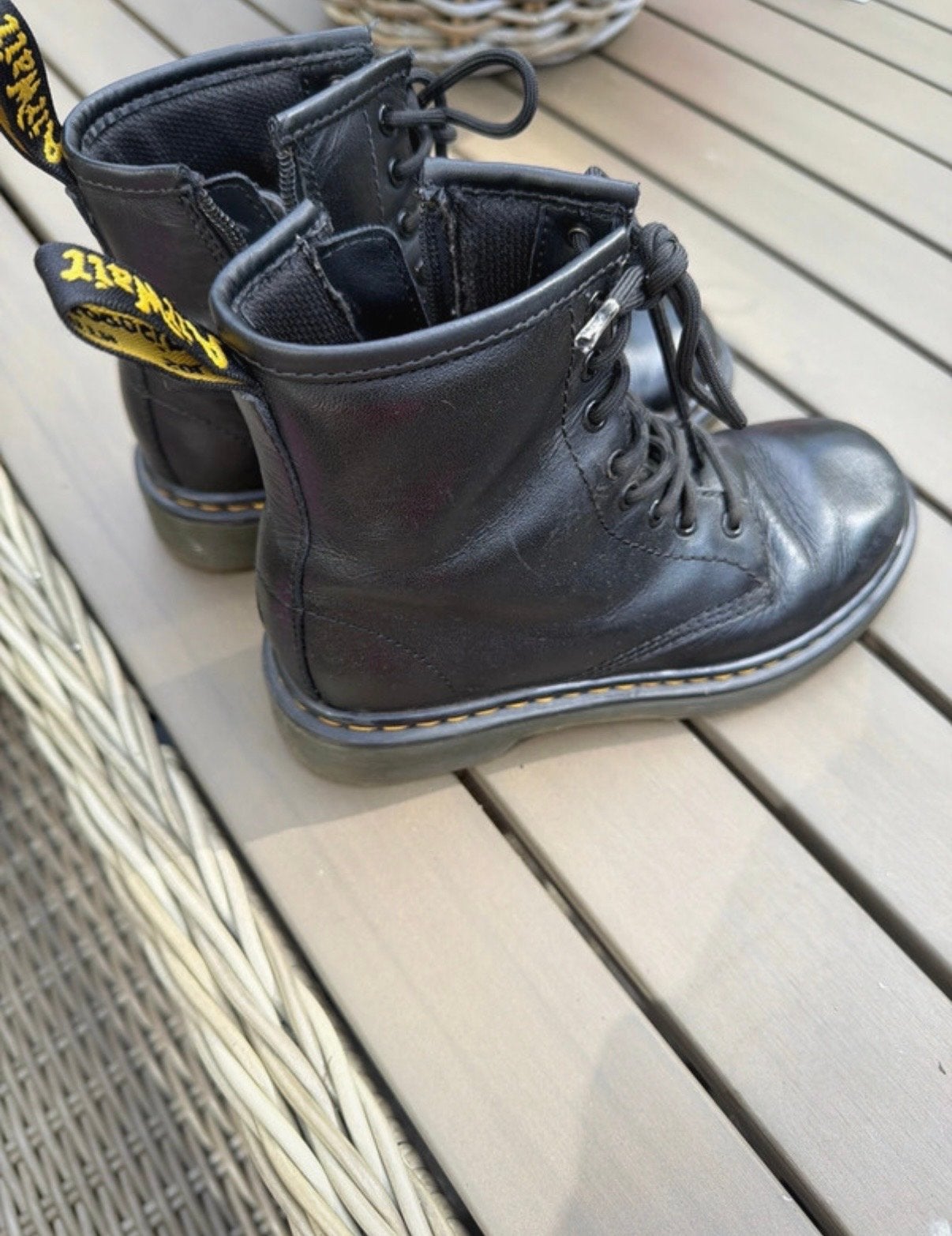 Dr. Martens kinderlaarzen maat 32 - Zeer netjes, Kinderen en Baby's, Ophalen of Verzenden, Zo goed als nieuw, Jongen of Meisje