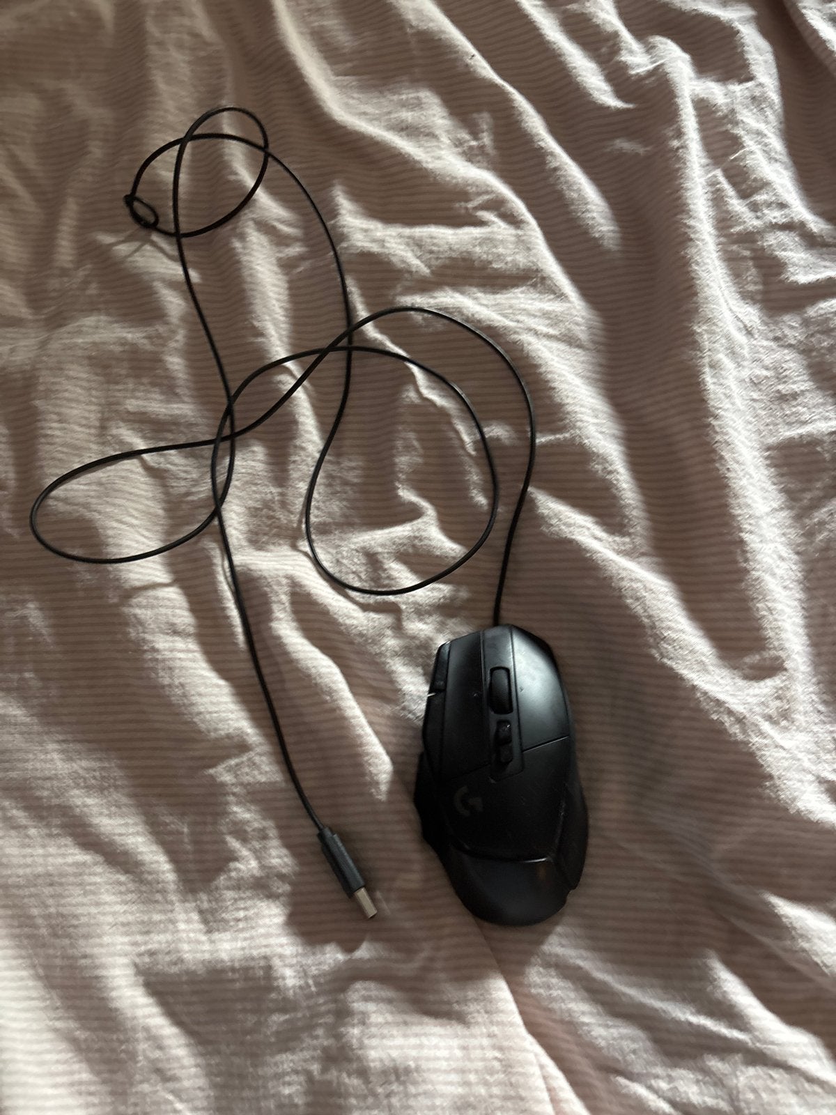 Logitech G502 X Bedrade Gaming Muis - Zo goed als nieuw, Computers en Software, Rechtshandig, Muis, Ergonomisch, Ophalen of Verzenden