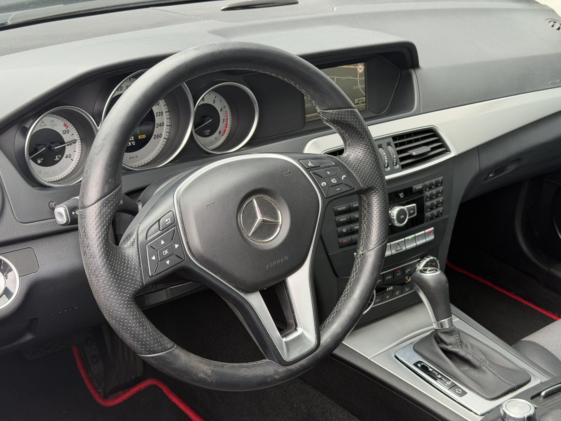Mercedes-Benz C-Klasse 180 Prestige Avantgarde Edition C | N, Achterwielaandrijving, Leder en Stof, Zwart, 1595 cc