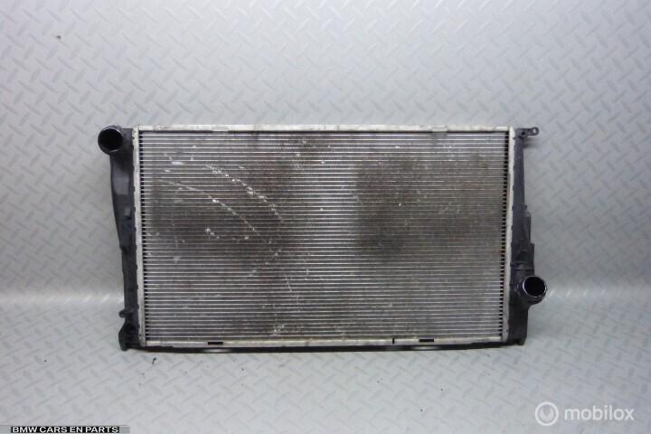 Radiateur 3 serie e90 e91 e87 diesel 2008 2.0 tm 3.5 liter, Gebruikt, Ophalen of Verzenden, BMW, BMW