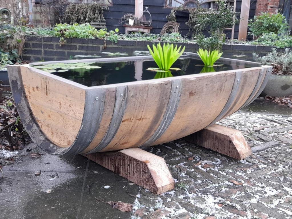 Wijnvat vijver - houten terrasvijver van groot eiken vat, Tuin en Terras, Ophalen of Verzenden, Zo goed als nieuw