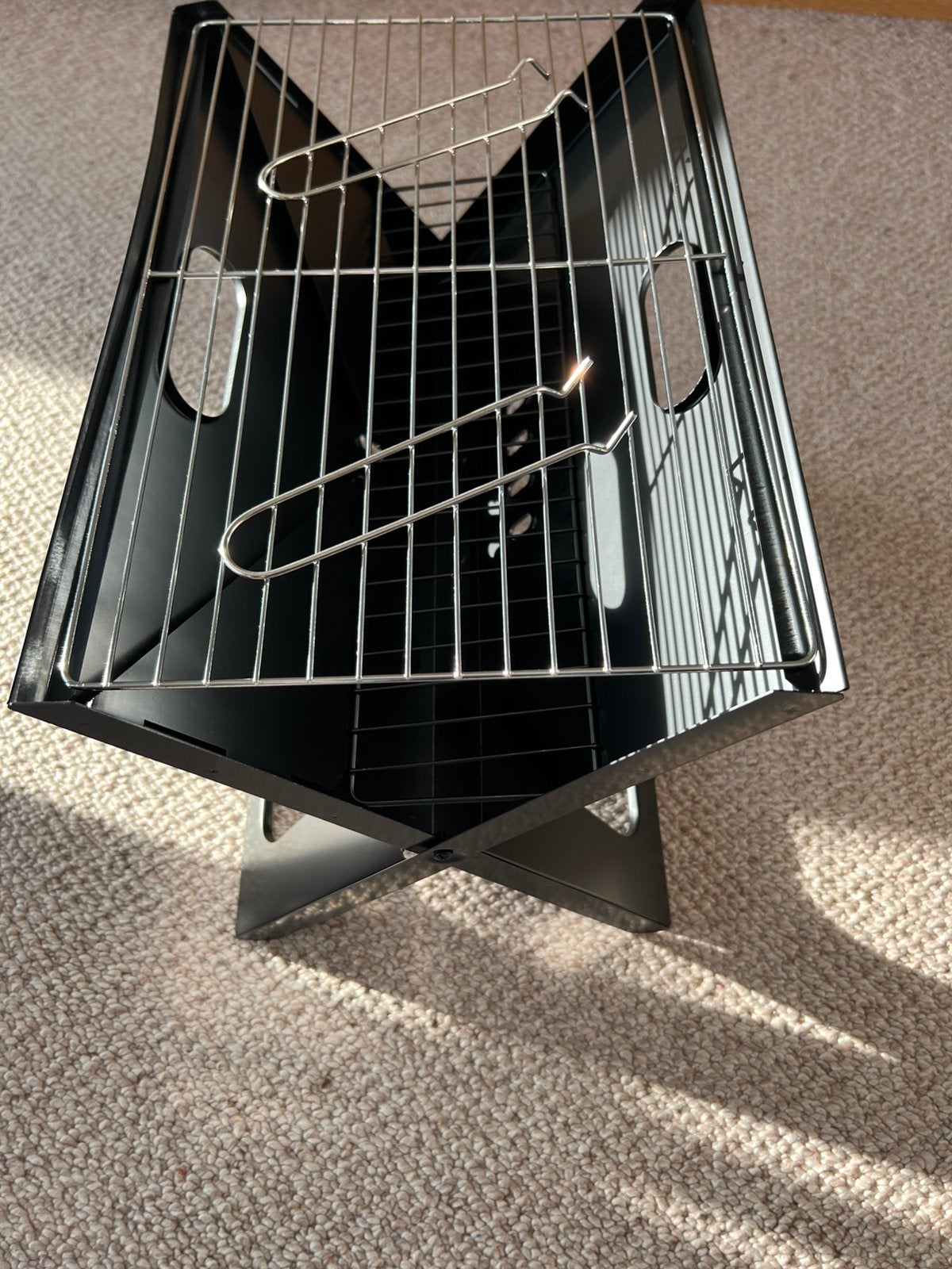 Draagbare BBQ tafel houtskool (Nieuw), Ophalen of Verzenden, Nieuw, BBQ