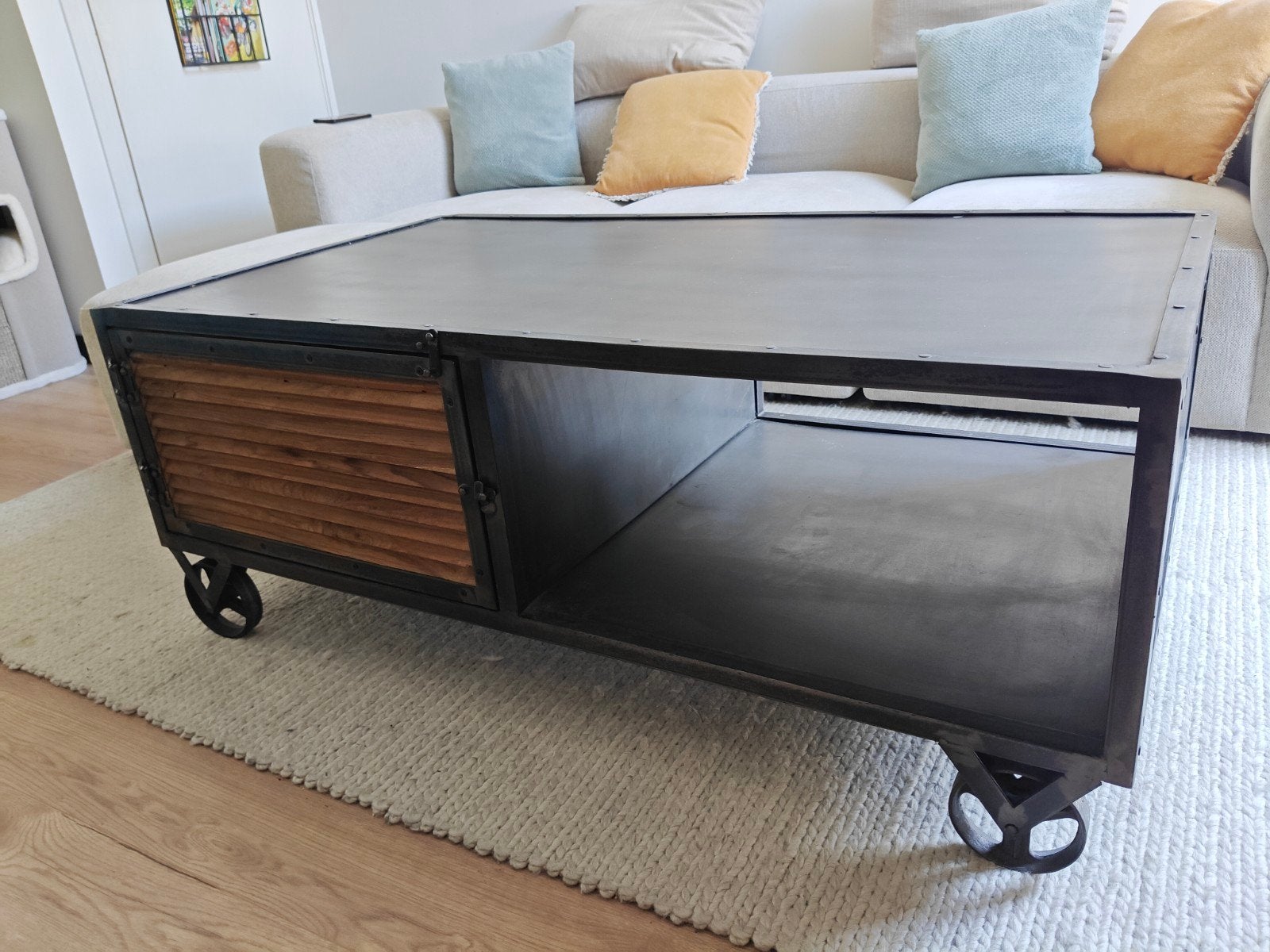Zware industriële salontafel op wielen (metaal/hout), Ophalen, 100 tot 150 cm, 50 tot 100 cm, Zo goed als nieuw