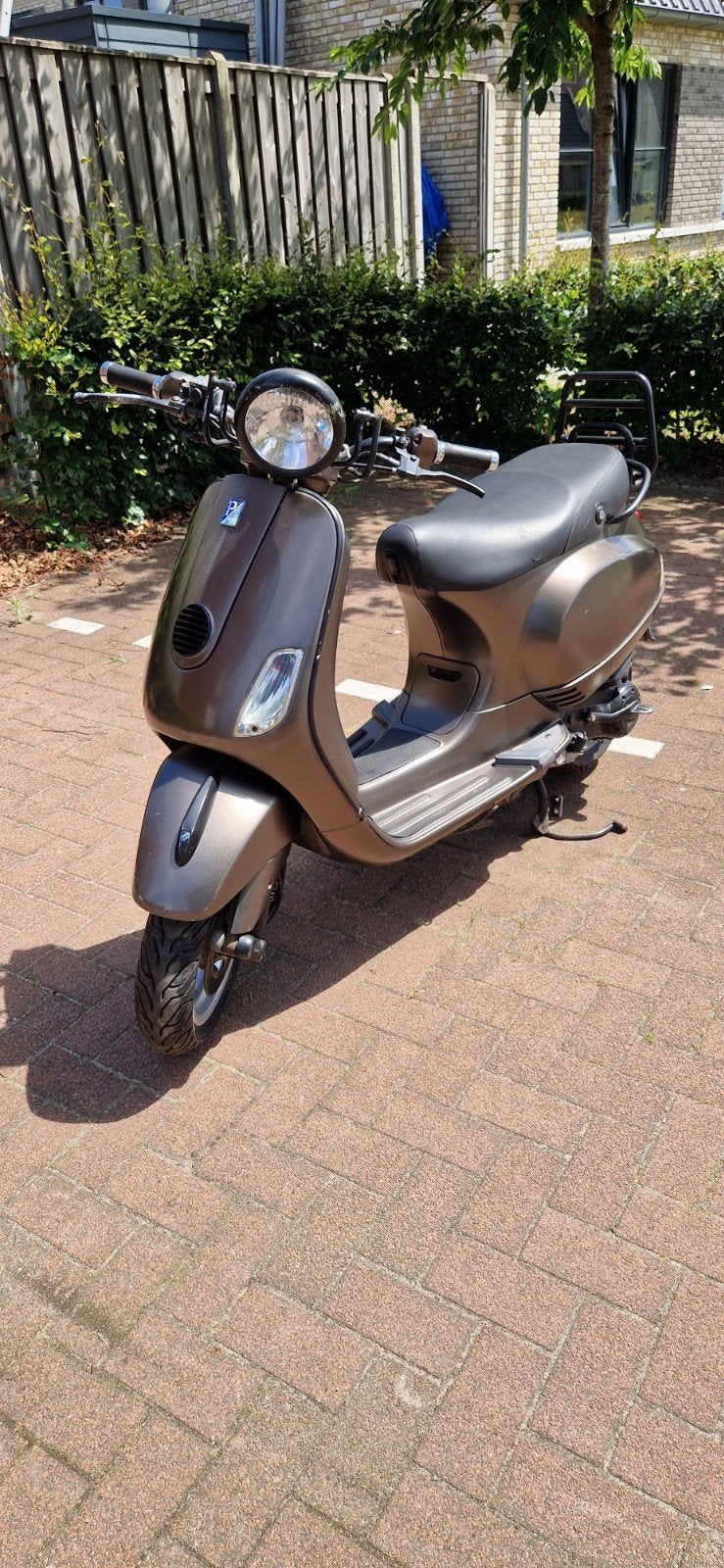 VESPA PIAGGIO LX50 LXV50 Snorfiets 4 takt 2V weinig km 8575, Ophalen, Gebruikt, Benzine, Overige modellen