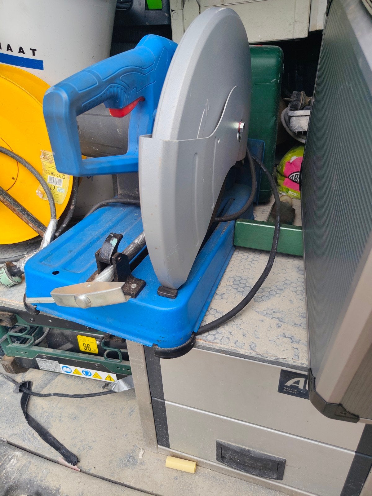 HBM Metaalafkortzaag - Krachtige Drycutter 2200W, Doe-het-zelf en Verbouw, Gereedschap | Zaagmachines, Ophalen of Verzenden, Zo goed als nieuw