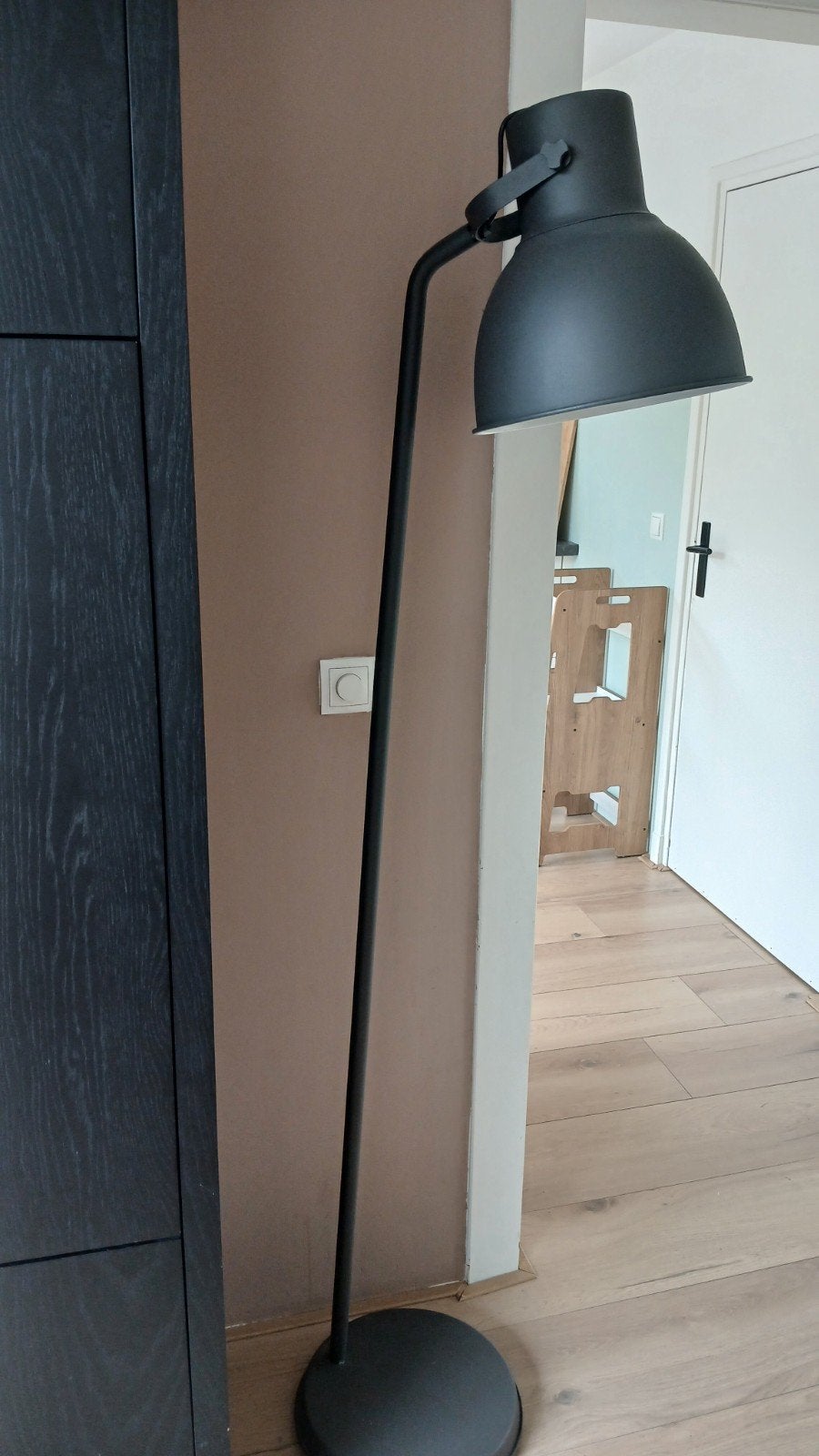 Donkergrijze staande lamp Ikea, Ophalen, Gebruikt, 150 tot 200 cm