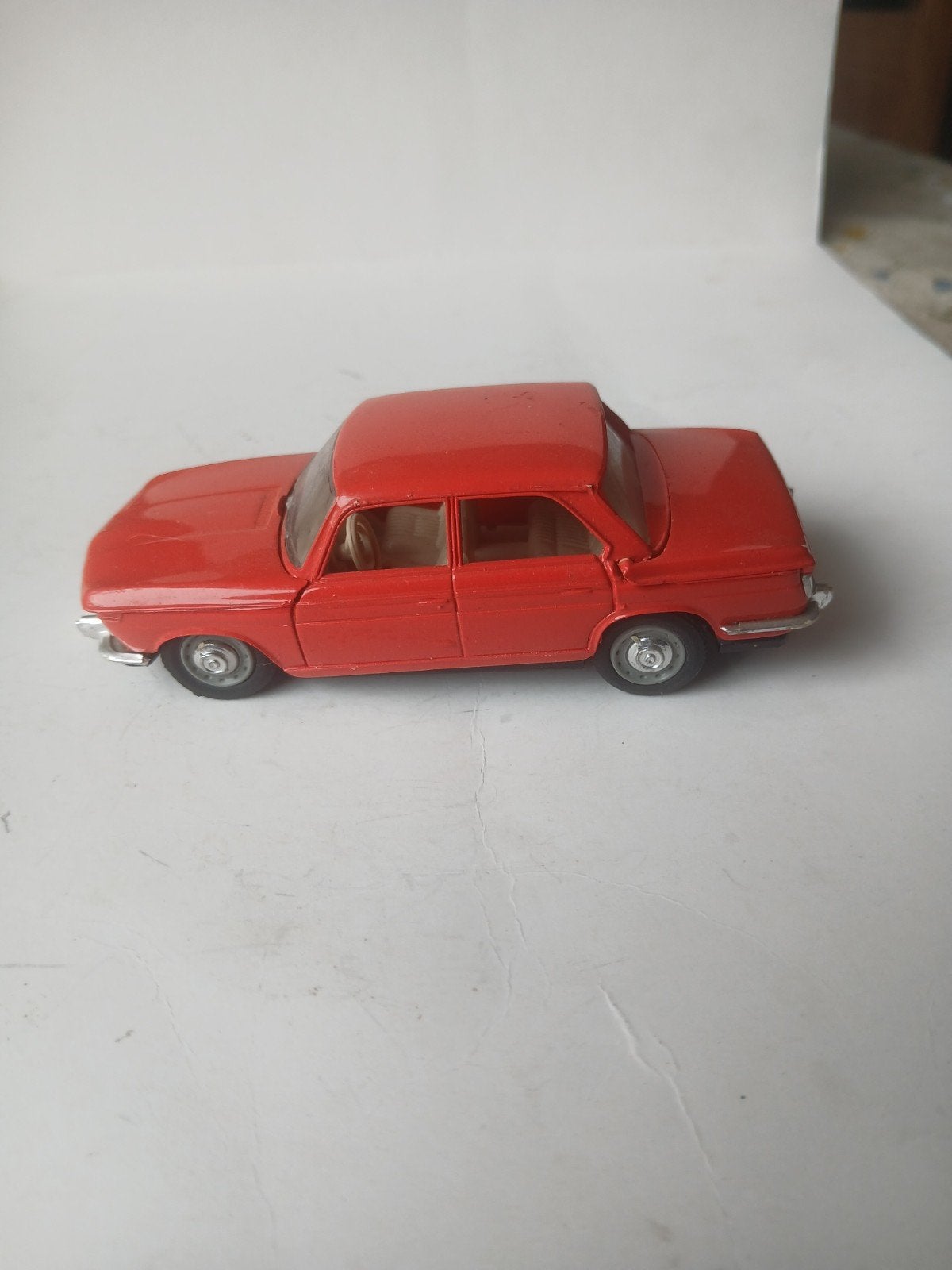 BMW 2000 neue klasse. Eligor 1:43, Ophalen of Verzenden, Auto