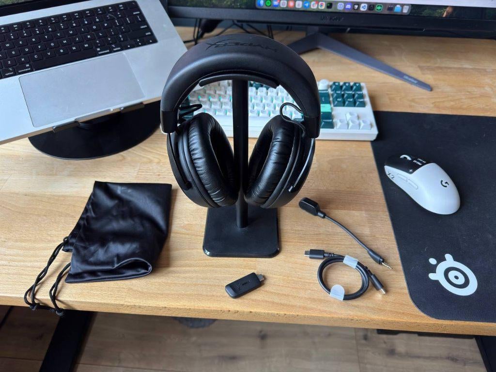 Hyperx cloud iii S wireless, Computers en Software, Headsets, Zo goed als nieuw, Over-ear, Draadloos, Gaming headset, Inklapbare microfoon