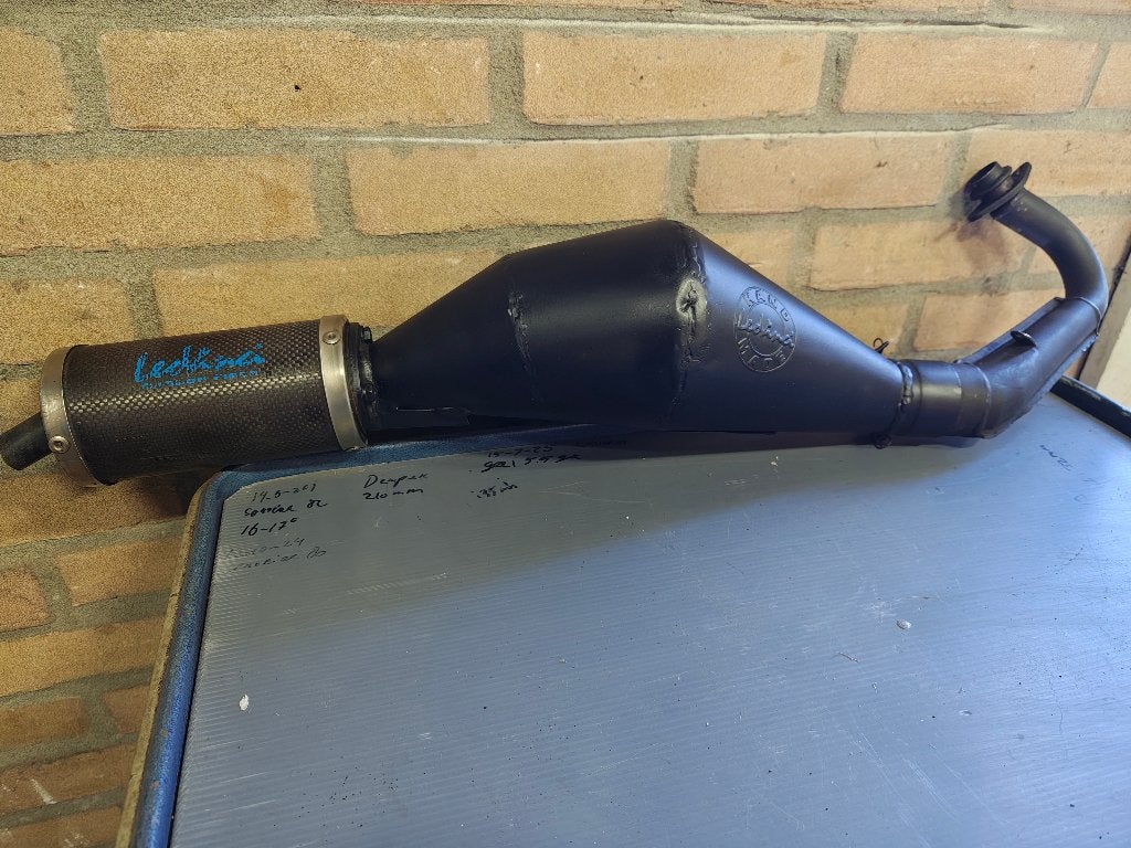 Leovinci Hand Made uitlaat voor Piaggio (zeldzaam), Ophalen of Verzenden, Gebruikt, Uitlaat, Piaggio