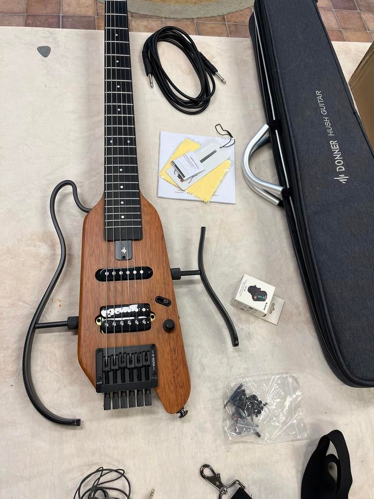 Donner Hush-X traveller guitaar nieuw in doos ., Muziek en Instrumenten, Overige merken, Nieuw, Met versterker, Ophalen of Verzenden