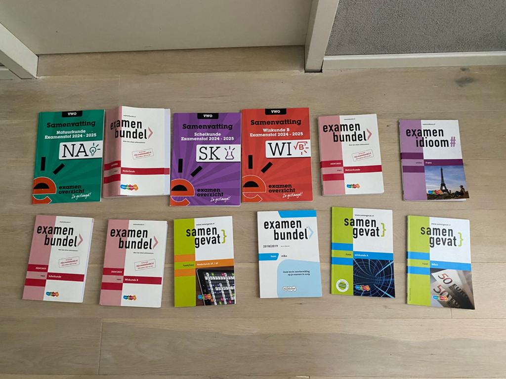 Examenstof vmbo-vwo 2018-2025 verschillende vakken, Boeken, Ophalen, Zo goed als nieuw