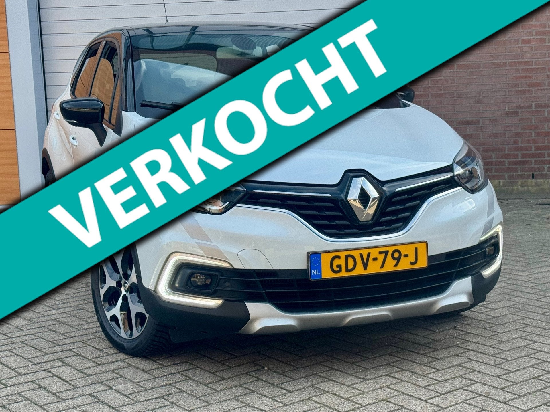 Renault CAPTUR 1.2 TCe Intens Automaat, Gebruikt, 4 cilinders, 635 kg, Wit