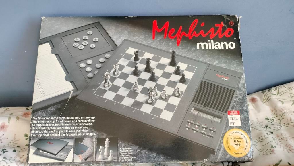 Mephisto Milano vintage schaakbord, Ophalen of Verzenden, Minder dan 500 stukjes, Zo goed als nieuw, Schaken