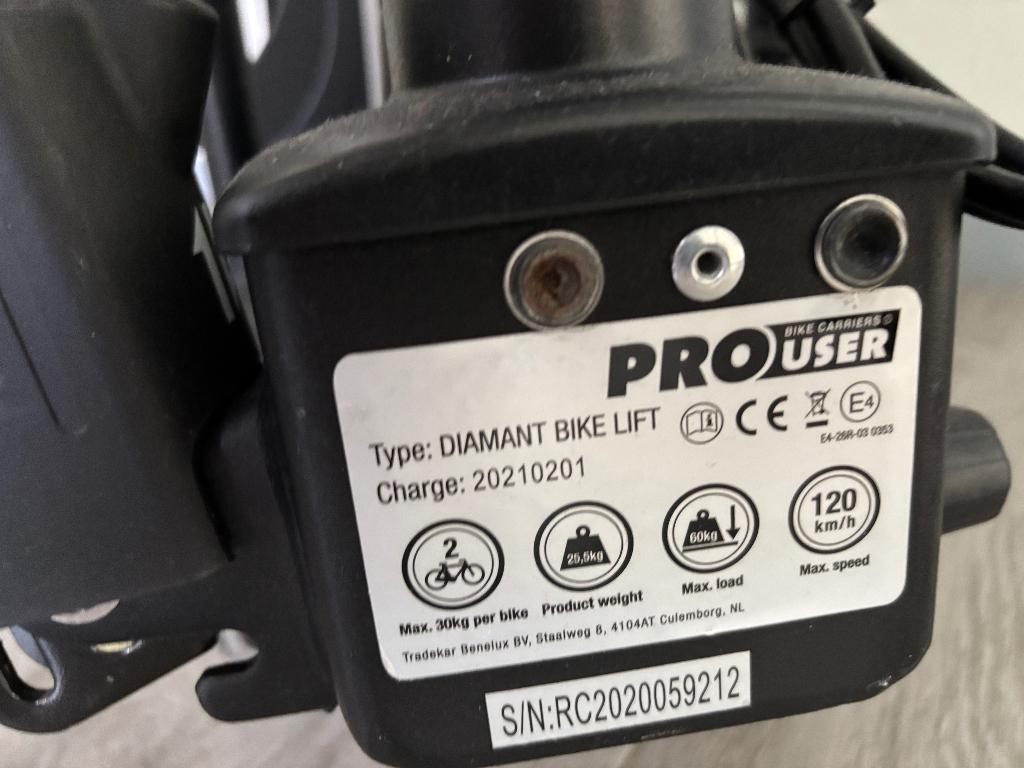 Fietsendrager Elektrisch  op de trekhaak achter auto, Auto diversen, Fietsendragers, Ophalen, Zo goed als nieuw, 2 fietsen, Trekhaakdrager