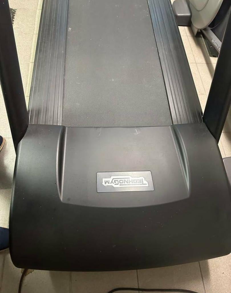 Technogym Run 700 loopband, Sport en Fitness, Ophalen of Verzenden