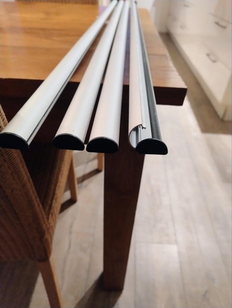 Poster clips rails, Ophalen, Zo goed als nieuw