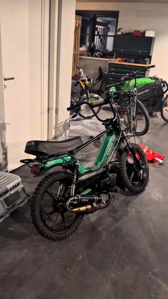 Ben opzoek naar een mooie thomos, Fietsen en Brommers, Brommers | Tomos, Ophalen, Zo goed als nieuw, Overige modellen