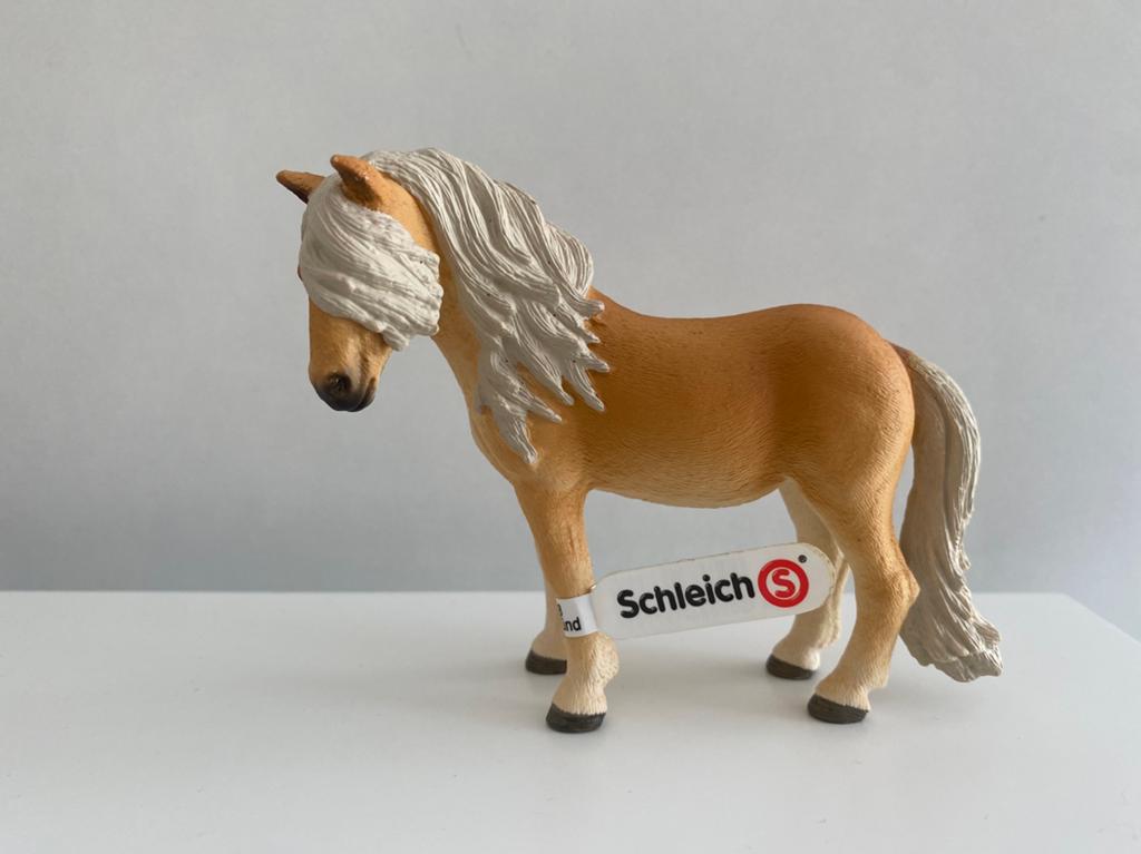 Ijslander merrie met vaan ~ 13790, Ophalen of Verzenden, Zo goed als nieuw, Paard, Beeldje of Figuurtje