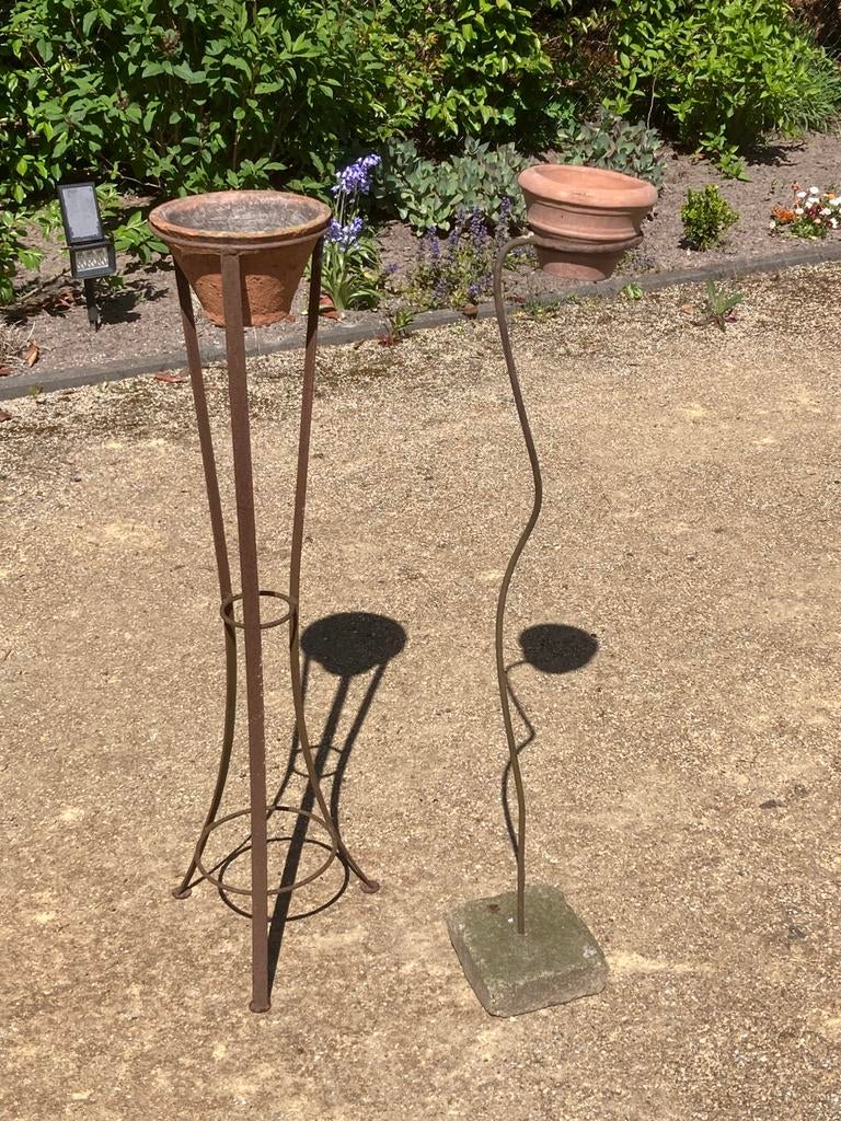 Tweetal standaarden met bloempotjes, Ophalen of Verzenden, Zo goed als nieuw, Rond, Minder dan 25 cm