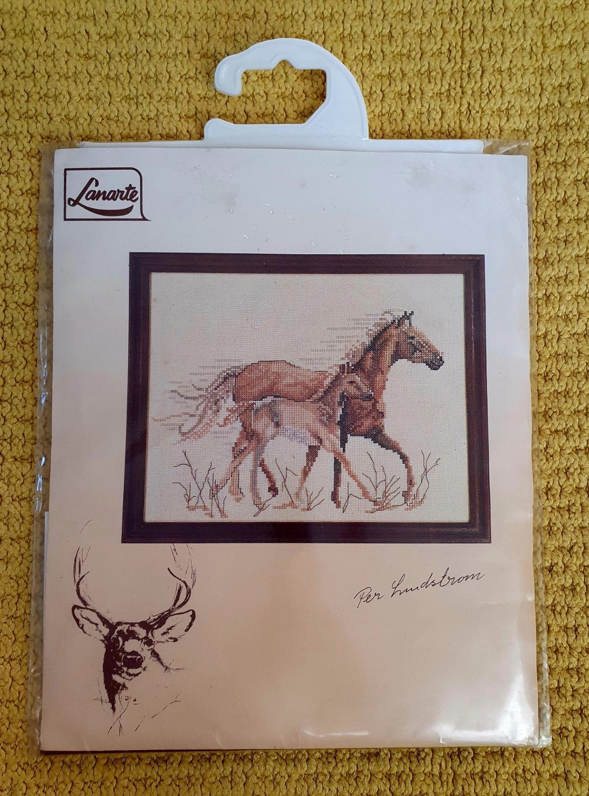zeldzaam vintage lanarte borduurpakket  - paard met veulen, Hobby en Vrije tijd, Verzenden, Nieuw, Borduurpakket