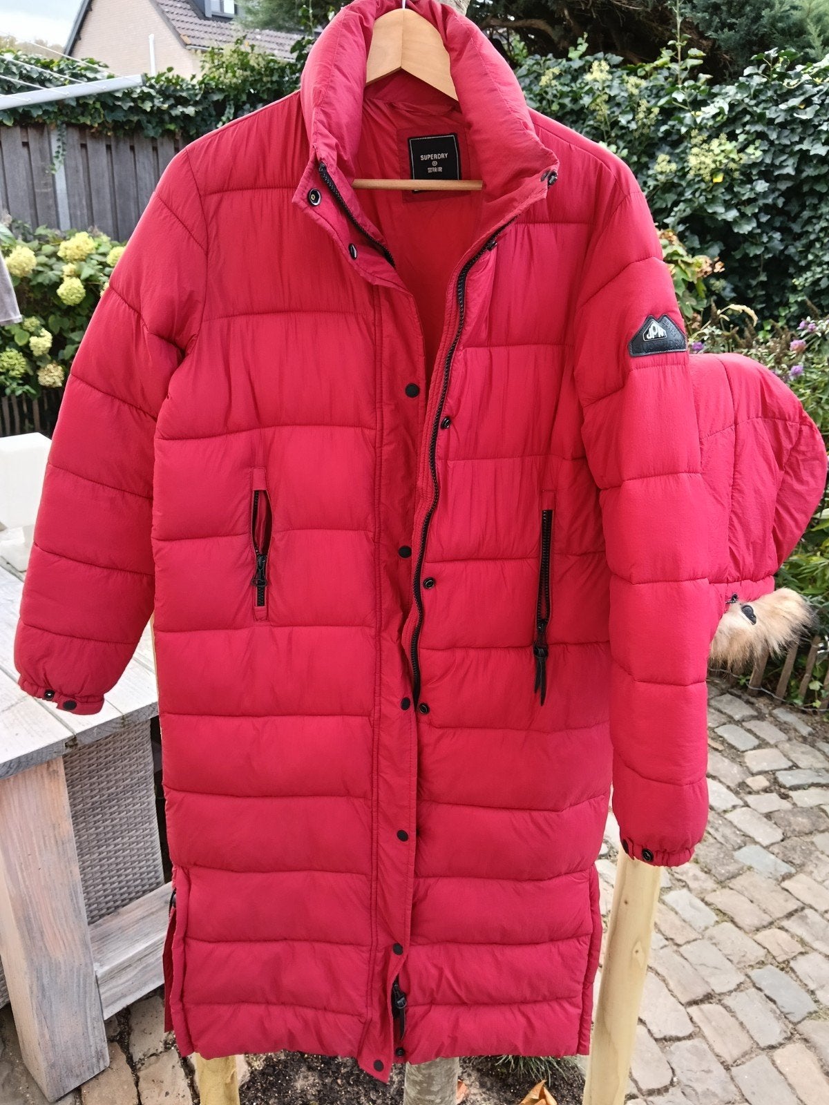 Superdry lange gewatteerde jas rood, maat S, Superdry, Ophalen of Verzenden, Zo goed als nieuw, Maat 36 (S)