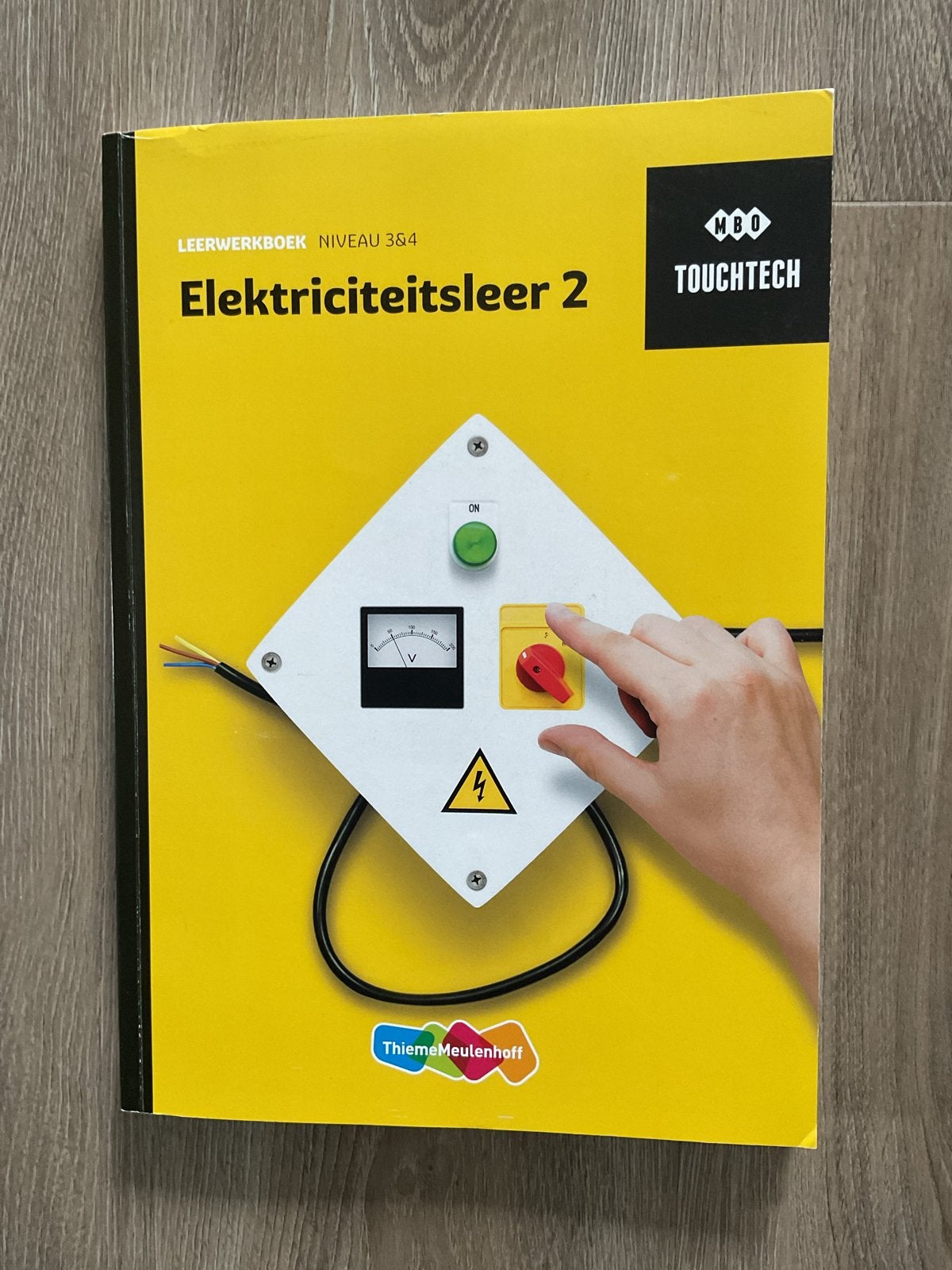Leerwerkboek Elektriciteitsleer 2 MBO Touchtech, Ophalen of Verzenden, Beta, Zo goed als nieuw, MBO