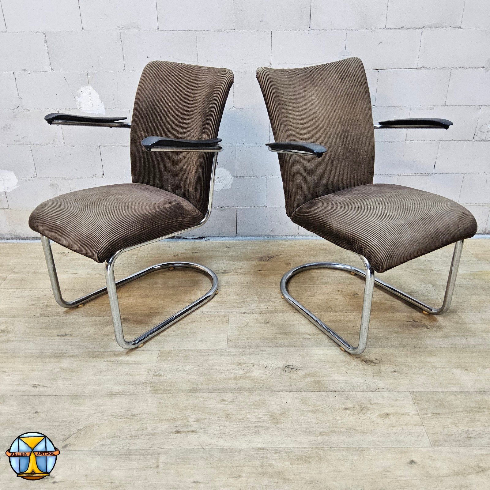 2 Vintage Toon de Wit (Gebroeders Wit) stoelen beige ribstof, Twee, ., Ophalen of Verzenden, Zo goed als nieuw
