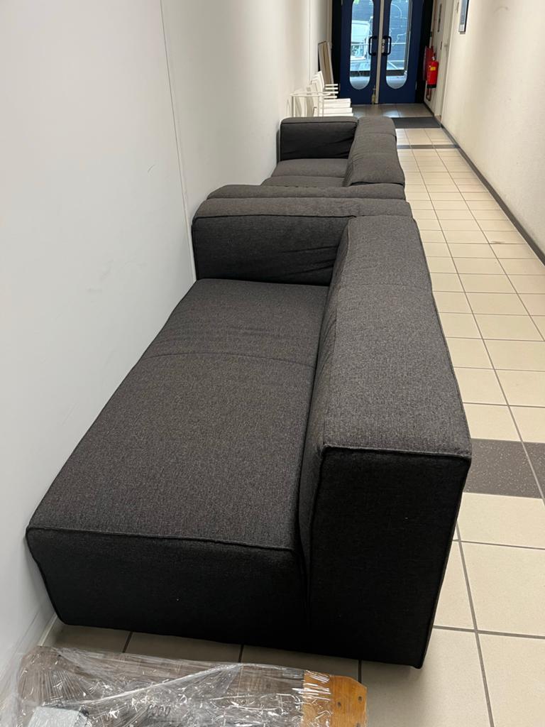 Moderne Grijze Hoekbank - Comfortabel en Stijlvol, Huis en Inrichting, Banken | Bankstellen, Ophalen, Gebruikt, Hoekbank, 300 cm of meer
