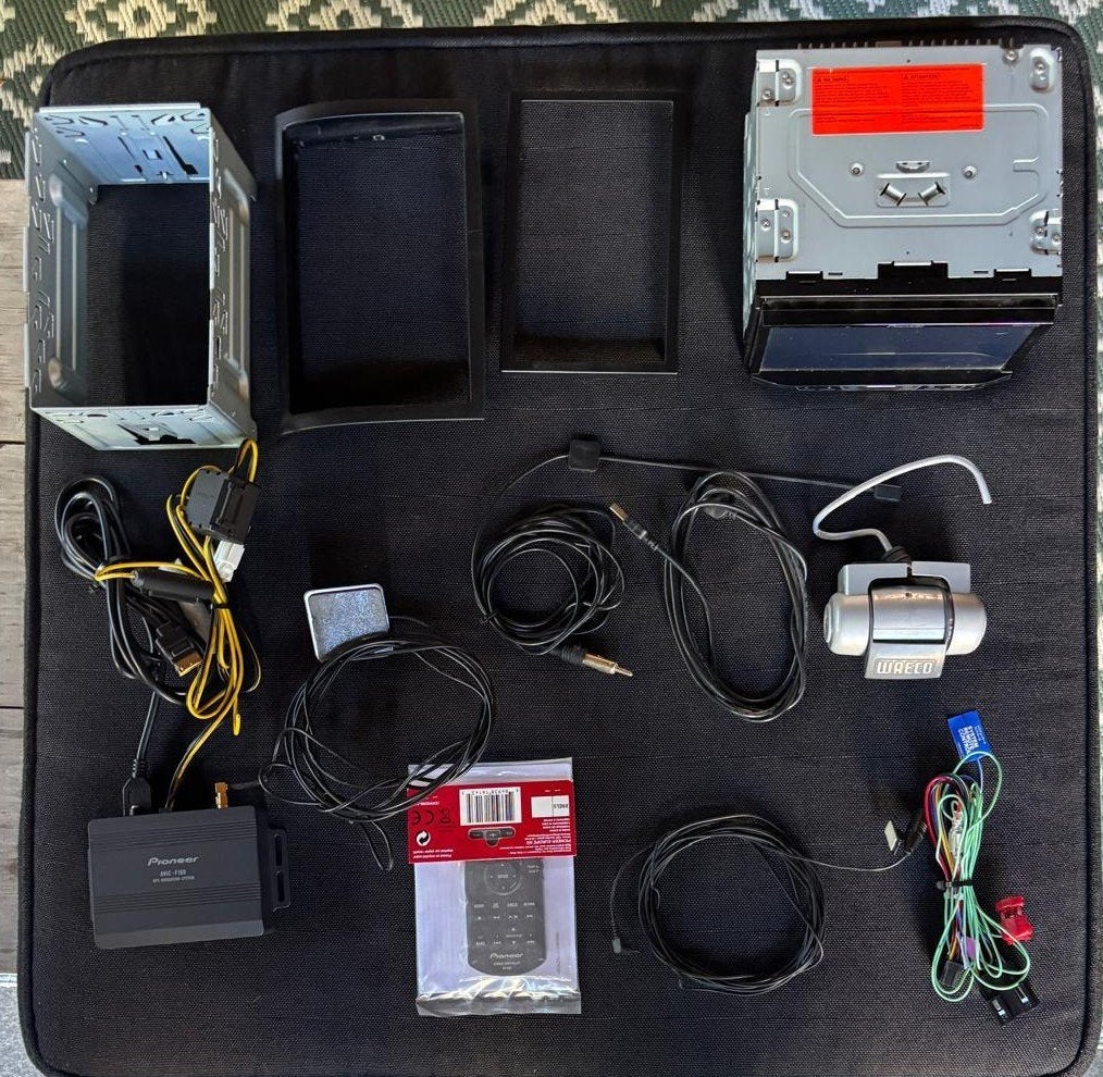 Pioneer AVH-5800DAB & AVIC F160-2 & WAECO Camera, Ophalen of Verzenden, Gebruikt