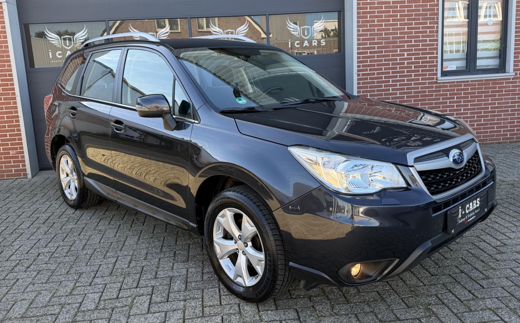 Subaru Forester 2.0 1e eigenaar Trekhaak NAVI CARPLAY, Auto's, Euro 5, 4 cilinders, Vierwielaandrijving, SUV of Terreinwagen