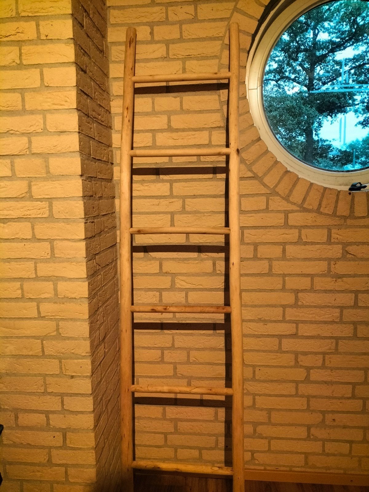 Foto 2 van Decoratieve houten ladder - Rustieke uitstraling