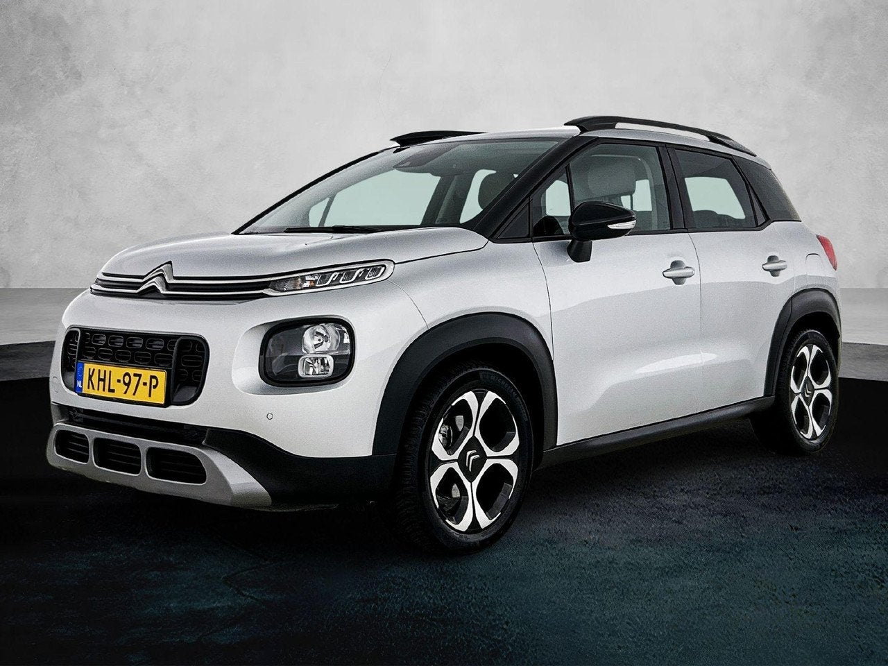 Citroën C3 Aircross 1.2 110pk S&S Shine Automaat | Navigati, Auto's, Automaat, Gebruikt, 1199 cc, Bedrijf