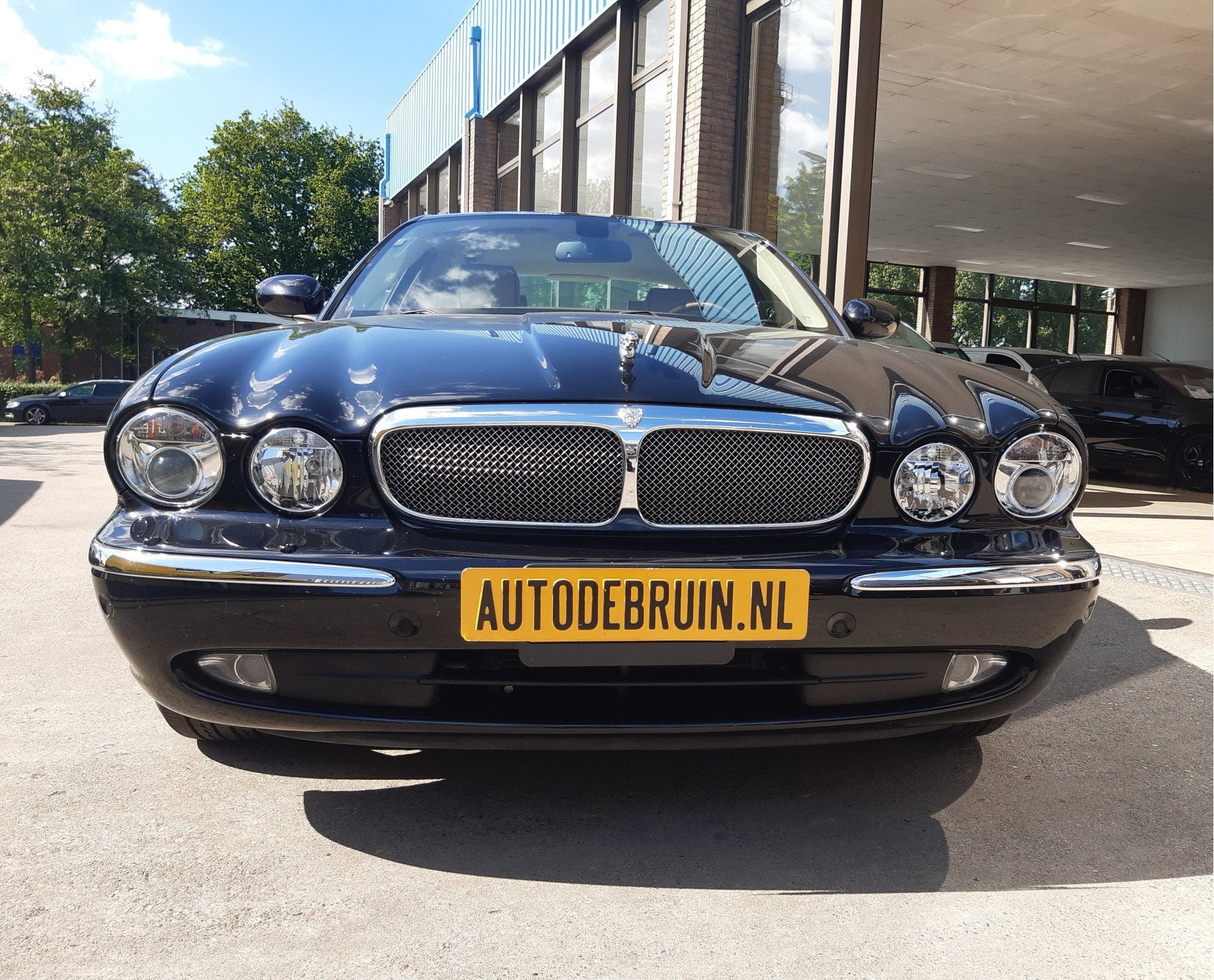 Jaguar XJ